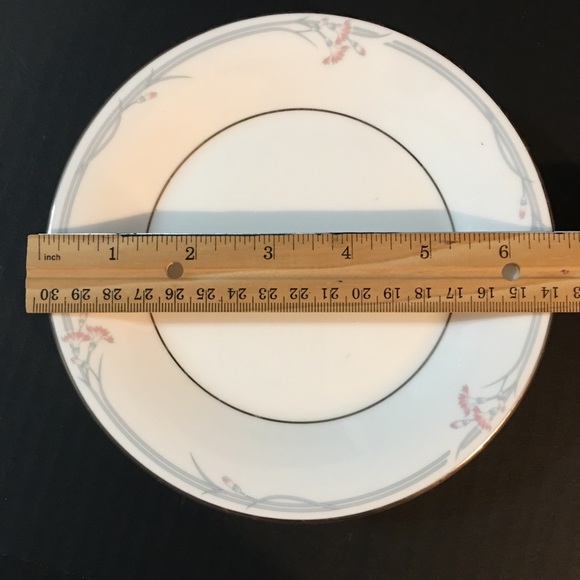 6 Royal Doulton Carnation Desert / Bread Plate 6.5" Set Of 6 MINT - Picture 3 of 4